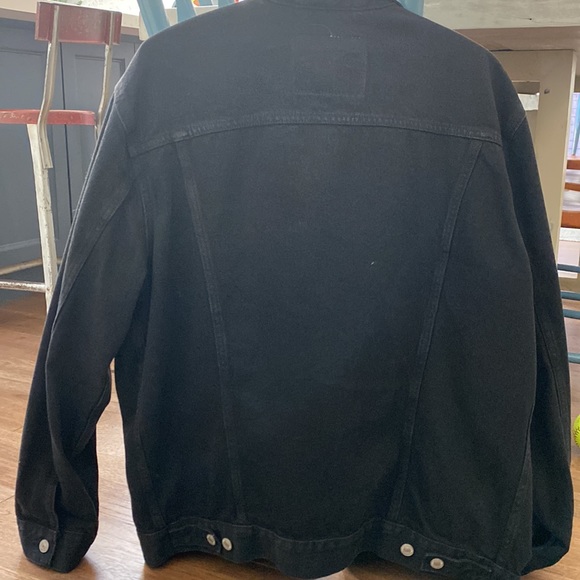 Levi’s Jean Jacket - Picture 3 of 6